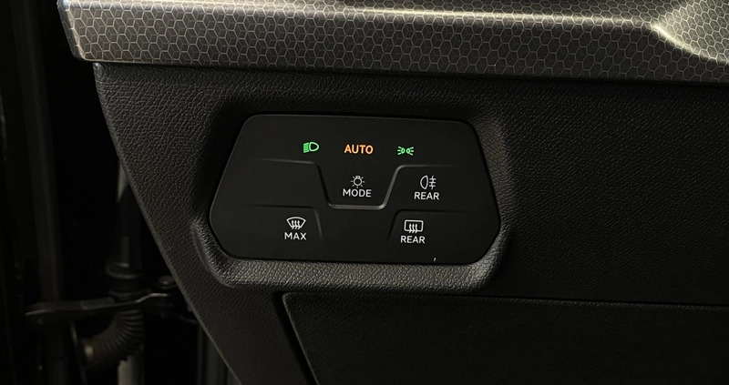 Seat Leon cena 78900 przebieg: 79100, rok produkcji 2021 z Aleksandrów Kujawski małe 352